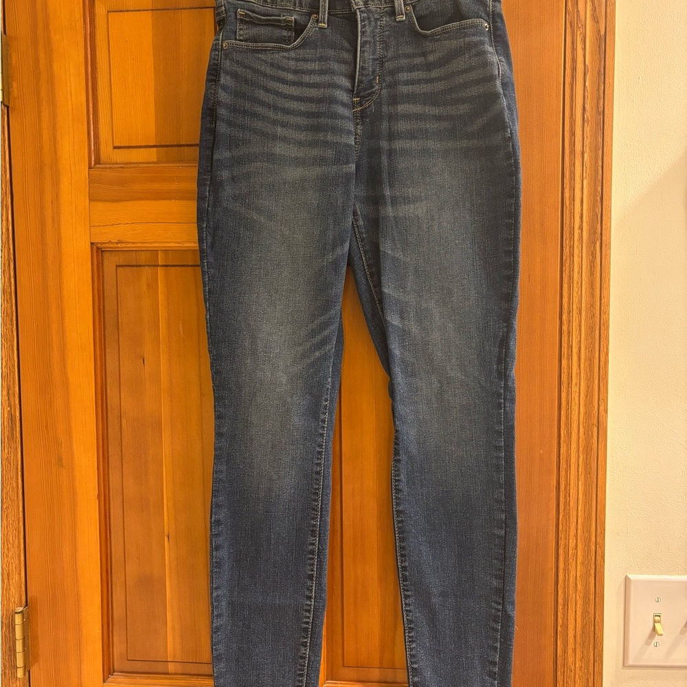 Signature by Levi Strauss Dark Blue Skinny Jeans size 6 / 28